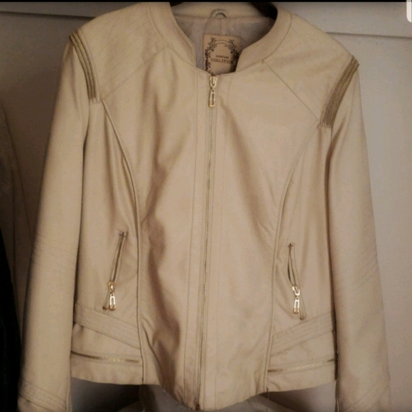 Leather jacket - Picture 1 of 5